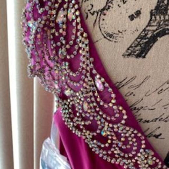 Majestic Purple Embellished Neckline Cap Sleeve Evening Gown Size 14 - Picture 9 of 9